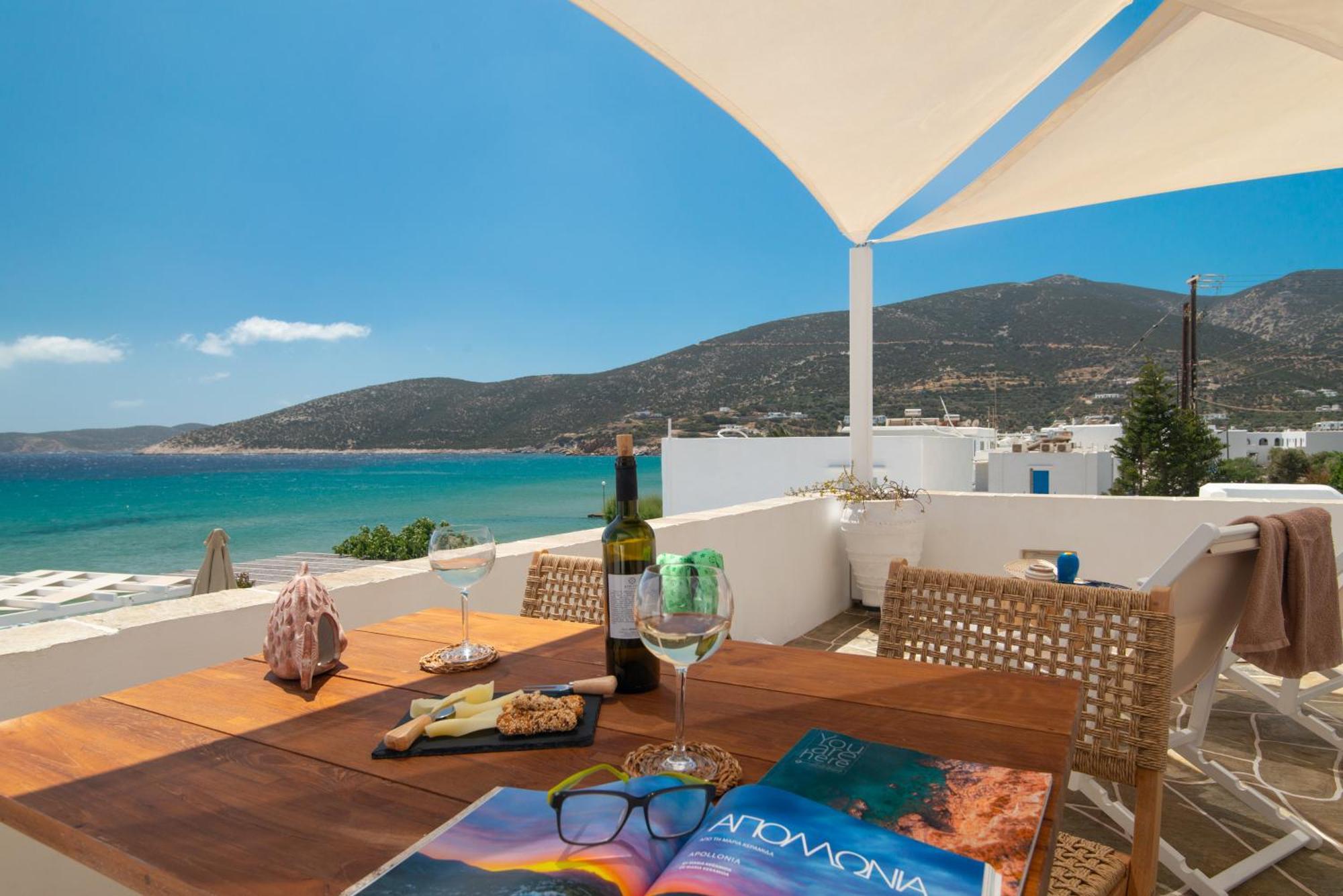 Miles Away Luxury Apartments Platis Gialos  Экстерьер фото