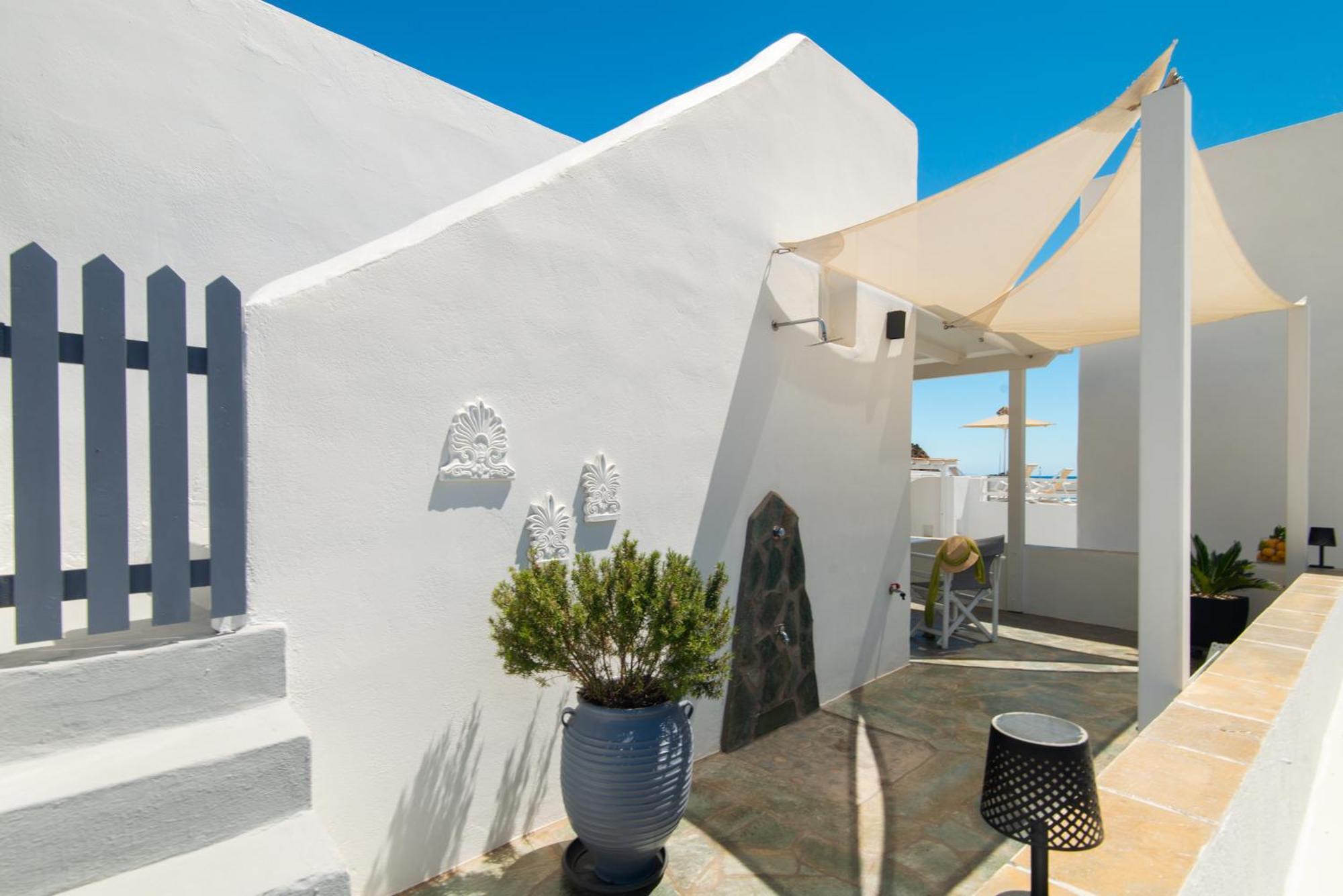 Miles Away Luxury Apartments Platis Gialos  Экстерьер фото