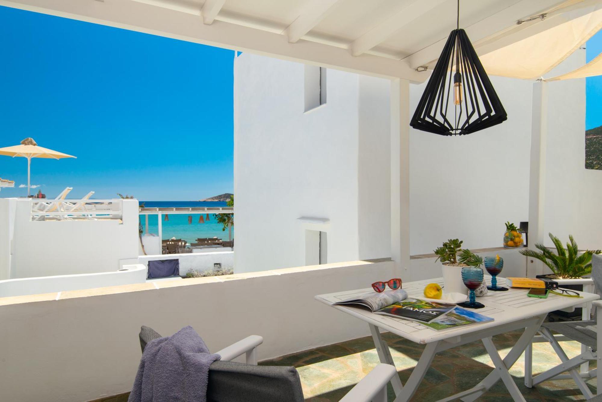Miles Away Luxury Apartments Platis Gialos  Экстерьер фото