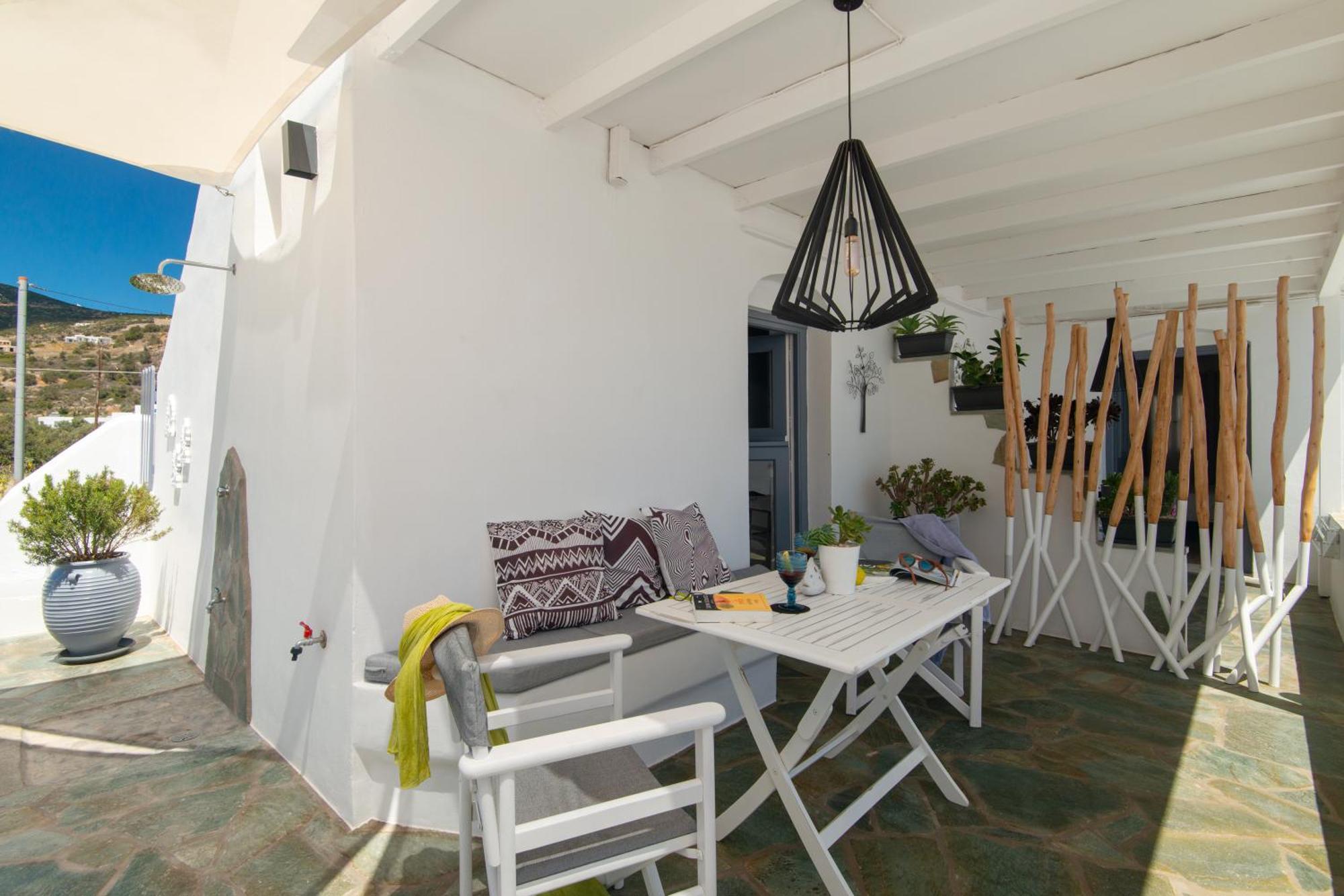 Miles Away Luxury Apartments Platis Gialos  Экстерьер фото